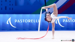 ain 25211 harnasko alina sfe04073 copia simone ferraro ph